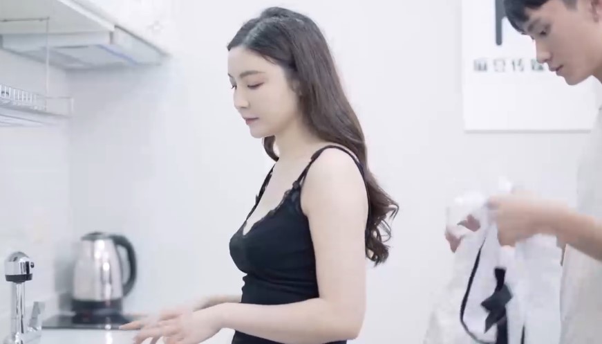 Chị ơi, chị đẹp quá em muốn đóng gạch chị dâu quá